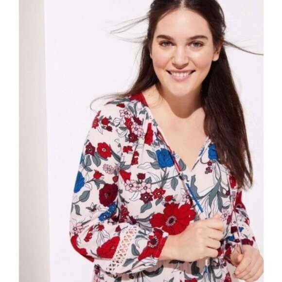 Ann Taylor LOFT Beach Floral Crochet Tie Neck Romper XS - Picture 4 of 6